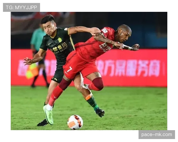 圣埃蒂安进攻焕然一新，锋线活力引爆球迷热议