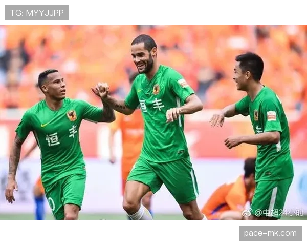 凯泽战术调整引发热议,持续提升能否助力球队重回巅峰 凯泽战术调整引发热议,持续提升能否助力球队重回巅峰